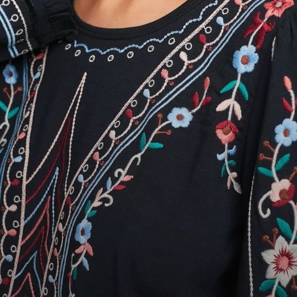 Anthropologie embroidered tunic - Picture 4 of 6